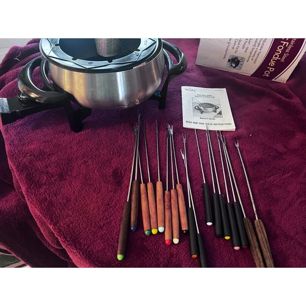 Vintage Rival Electric Fondue pot (3 qt) w/ 17 Forks